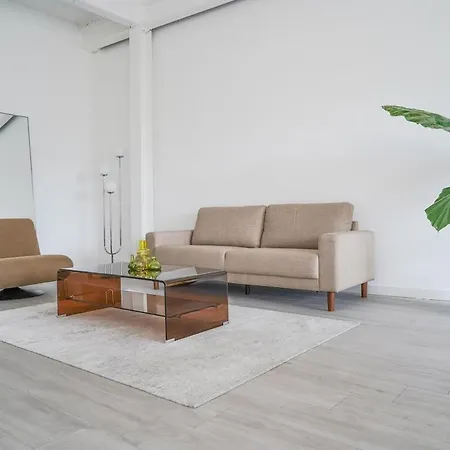 Loft 19 *